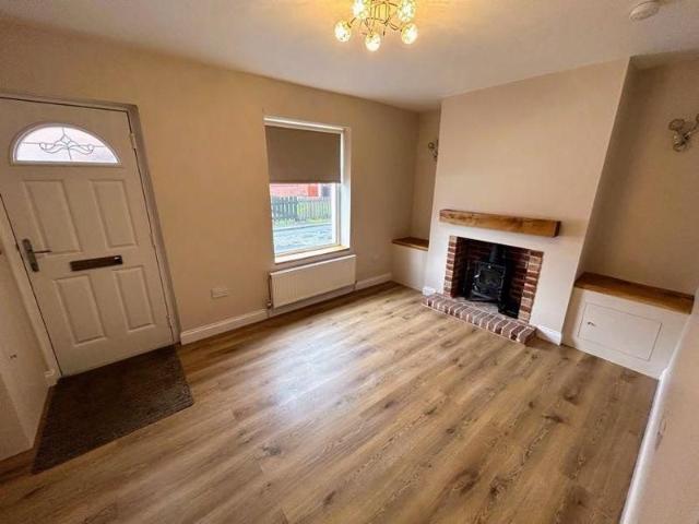 2 bedroom terraced house to rent
