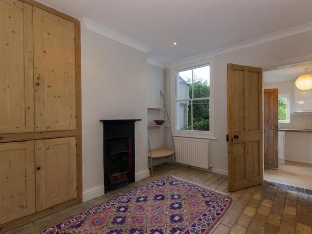 2 bedroom terraced house to rent