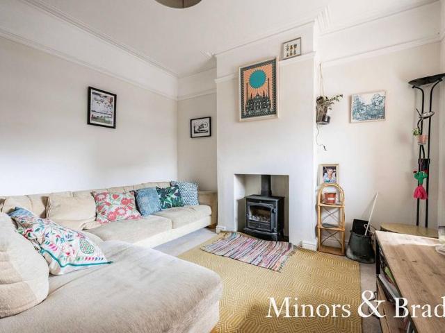 2 bedroom terraced house to rent