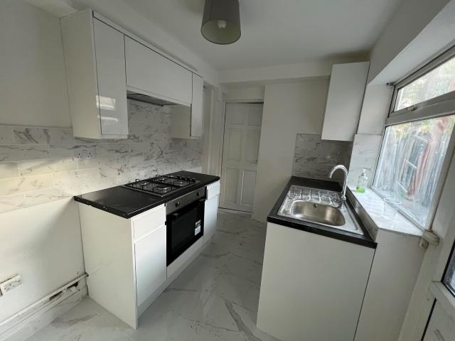 2 bedroom terraced house to rent