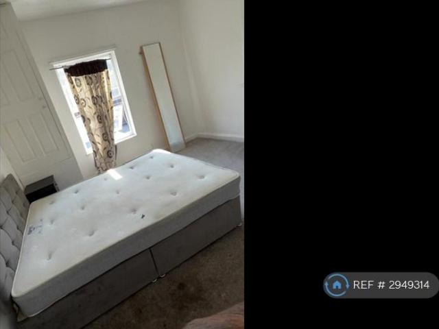 2 bedroom end of terrace house to rent