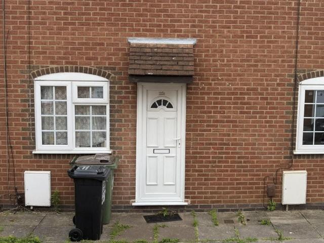 2 bedroom terraced house to rent
