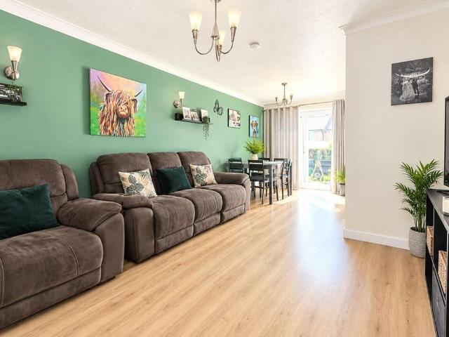 2 bedroom terraced house to rent