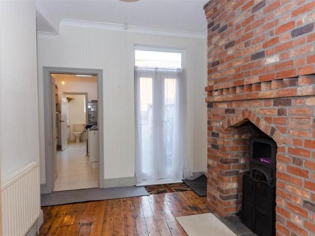 2 bedroom terraced house to rent