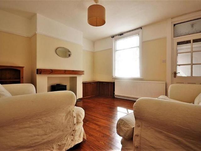 2 bedroom terraced house to rent