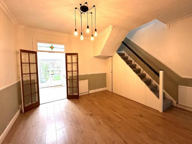 2 bedroom terraced house to rent