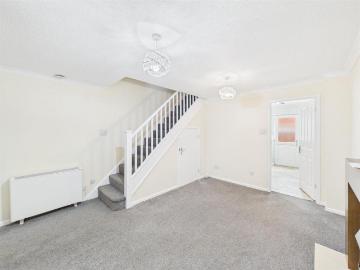 House for rent in Burhill - Garden, Equipped kitchen