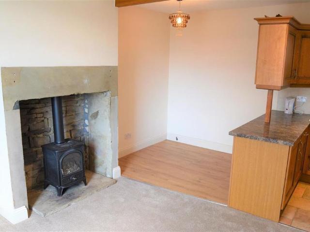 2 bedroom terraced house to rent