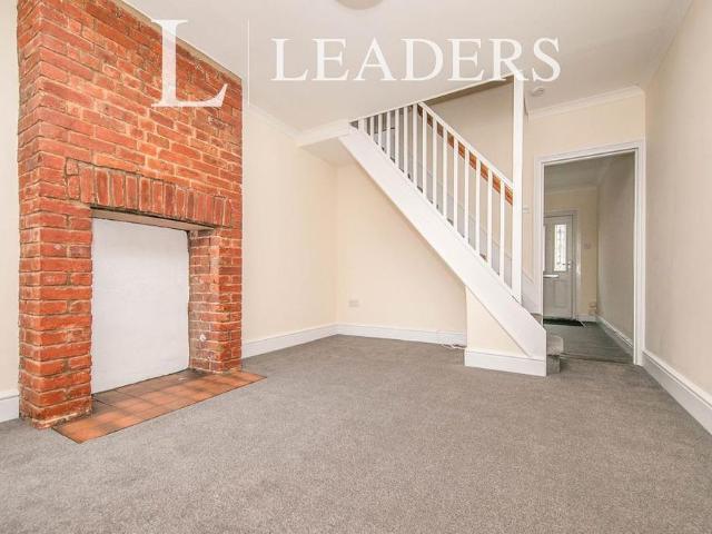 2 bedroom terraced house to rent