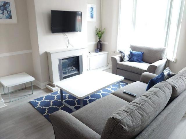 2 bedroom terraced house to rent
