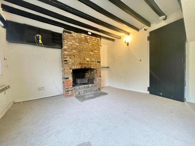 2 bedroom terraced house to rent