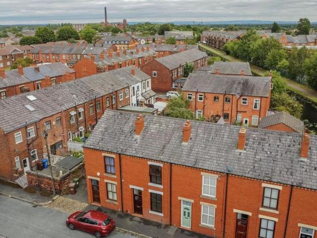 2 bedroom terraced house to rent