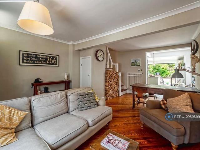 2 bedroom terraced house to rent