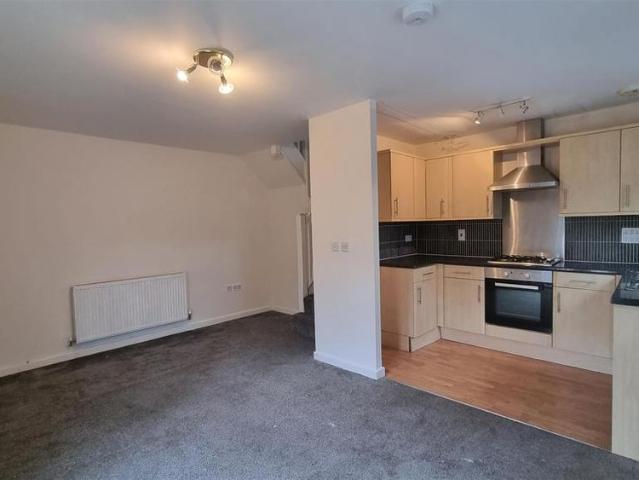2 bedroom terraced house to rent