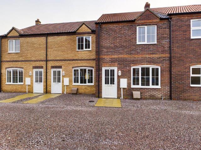 2 bedroom terraced house to rent