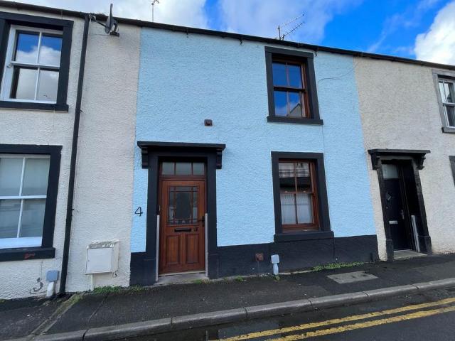 2 bedroom terraced house to rent