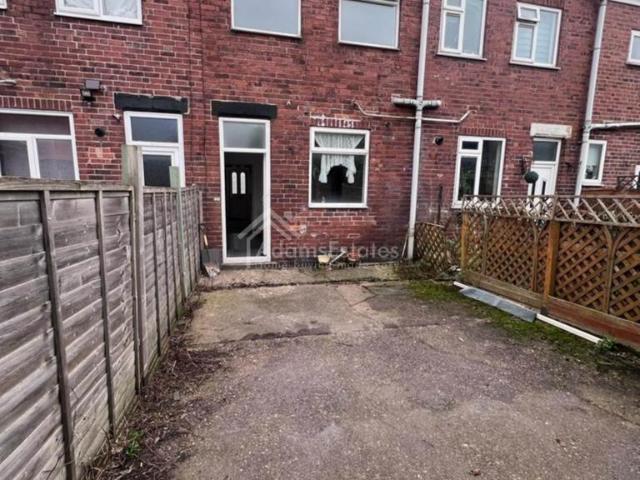 2 bedroom terraced house to rent