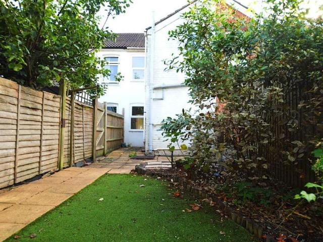 2 bedroom terraced house to rent