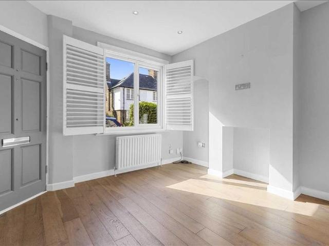 2 bedroom terraced house to rent