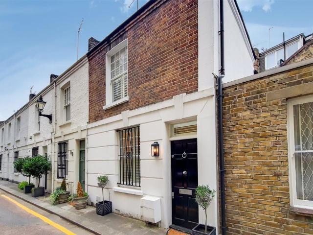 2 bedroom terraced house to rent
