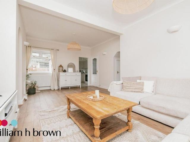 2 bedroom terraced house to rent