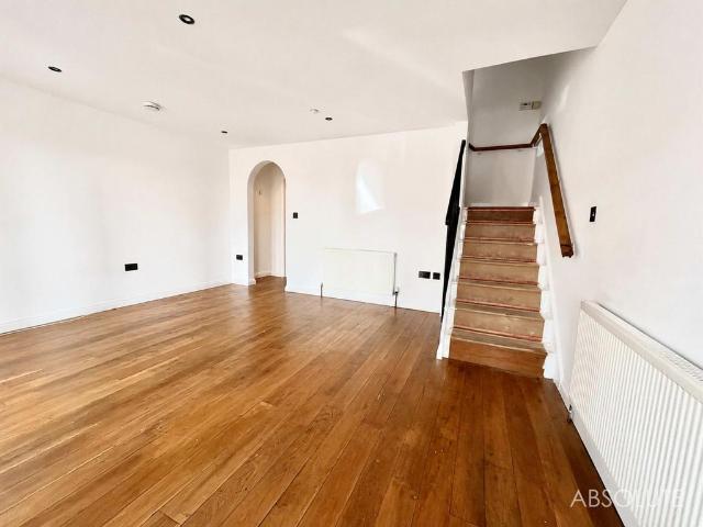 3 bedroom townhouse to rent