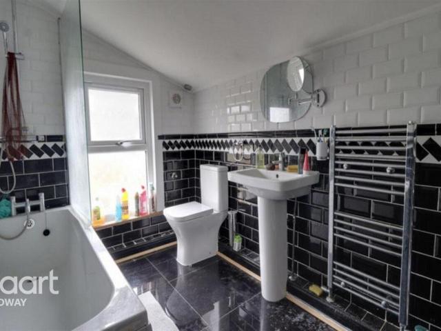 2 bedroom terraced house to rent