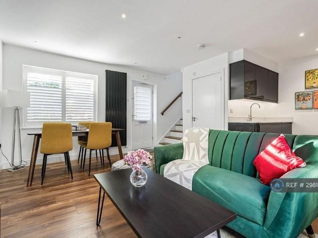 2 bedroom terraced house to rent