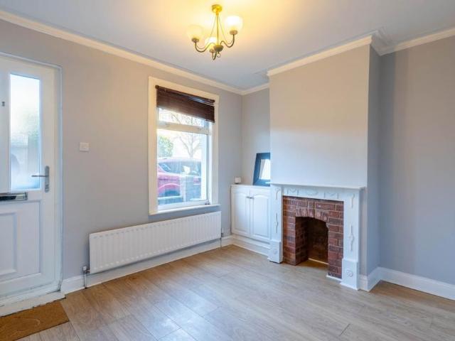 2 bedroom terraced house to rent