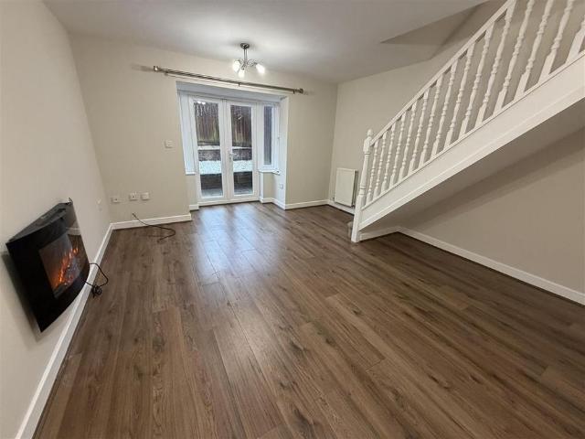 2 bedroom terraced house to rent