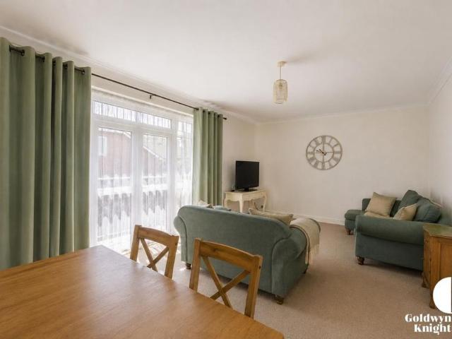 2 bedroom terraced house to rent