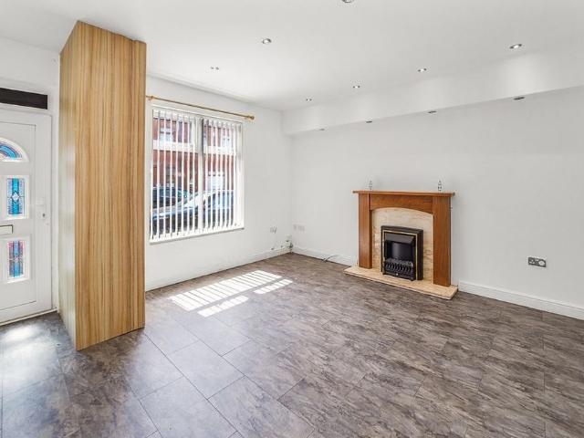 2 bedroom terraced house to rent