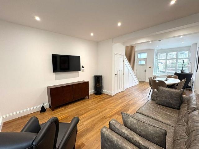 2 bedroom terraced house to rent