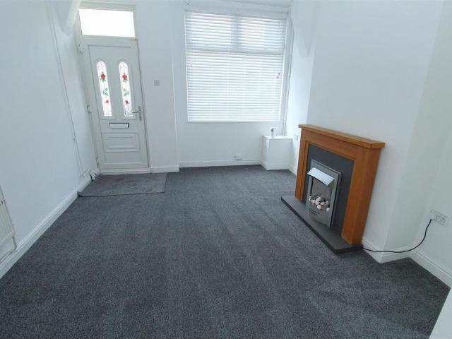 2 bedroom terraced house to rent