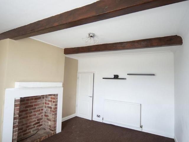 2 bedroom terraced house to rent