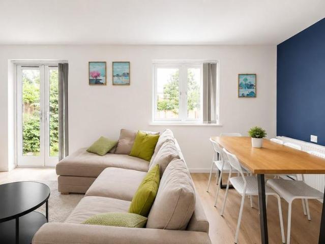 2 bedroom terraced house to rent