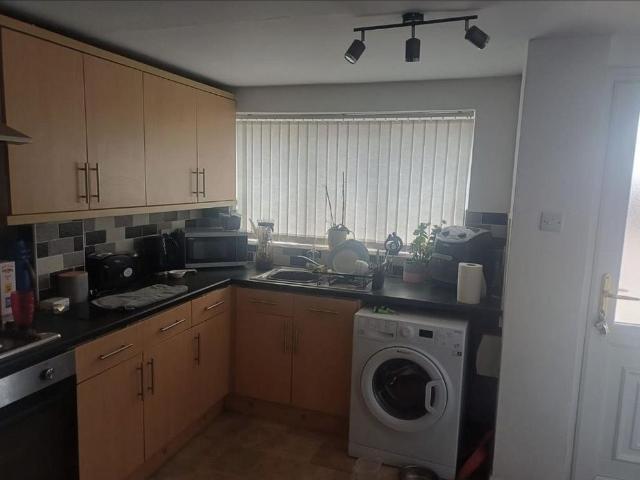 2 bedroom terraced house to rent