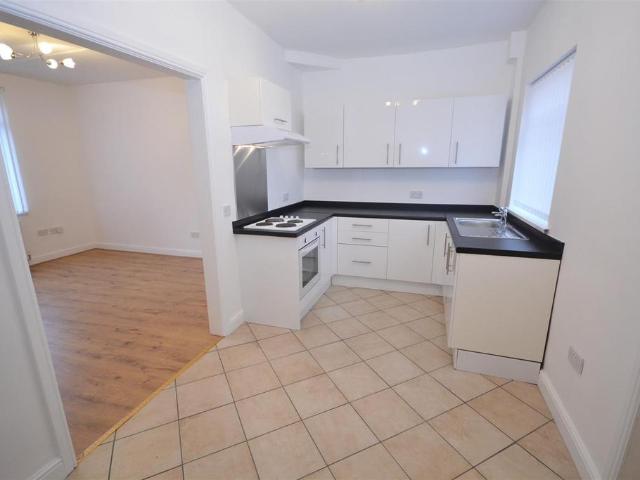 2 bedroom terraced house to rent