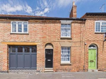 2 bedroom terraced house to rent
