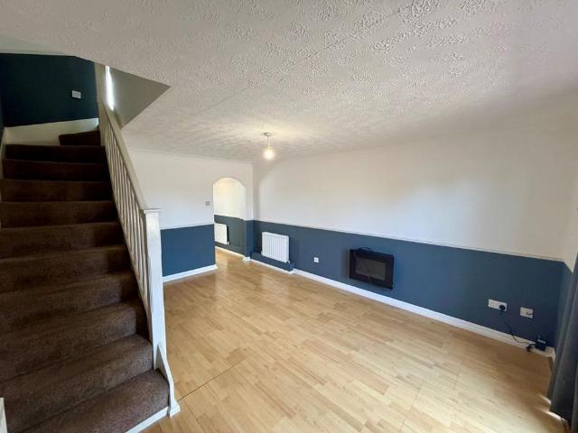 2 bedroom terraced house to rent