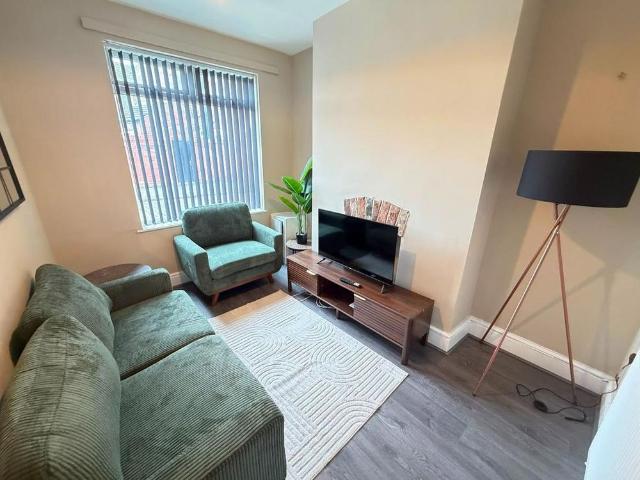 2 bedroom terraced house to rent