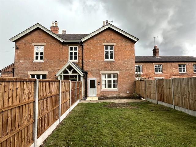 2 bedroom terraced house to rent