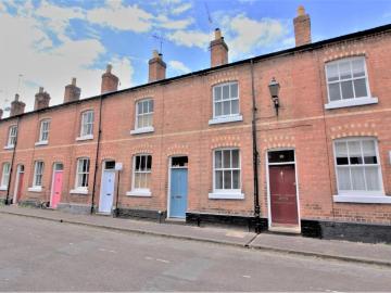 2 bedroom terraced house to rent
