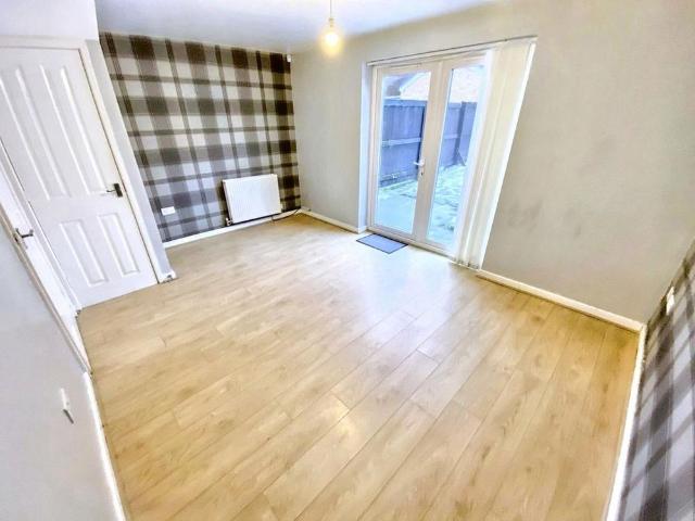 2 bedroom terraced house to rent
