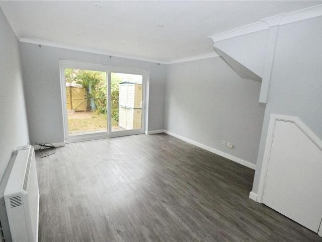 2 bedroom terraced house to rent