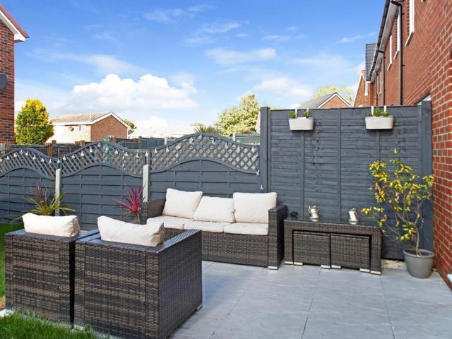2 bedroom terraced house to rent