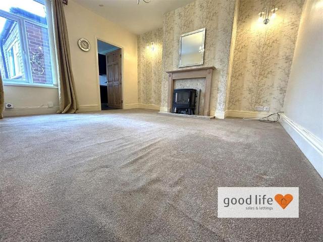 2 bedroom terraced house to rent