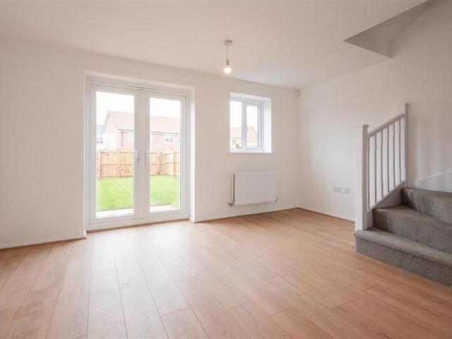 2 bedroom terraced house to rent