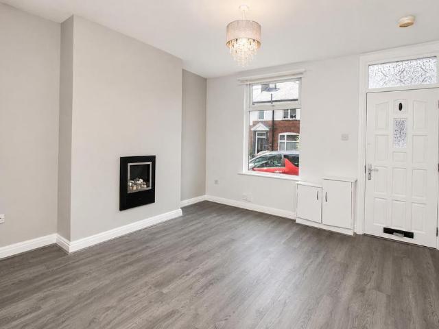 2 bedroom terraced house to rent