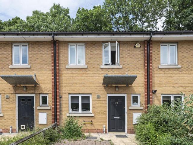 2 bedroom terraced house to rent